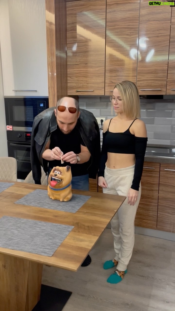 Artem Karokozyan Instagram - Отмечайте тех, кто копит так же как и мы )