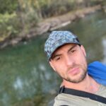Artem Karokozyan Instagram - Кто знает , селфи до сих пор актуальны, Или это сейчас уже не модно ?