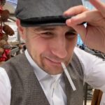 Artem Karokozyan Instagram - Кто знает , селфи до сих пор актуальны, Или это сейчас уже не модно ?