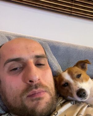 Artem Karokozyan Instagram - Кто знает , селфи до сих пор актуальны, Или это сейчас уже не модно ?
