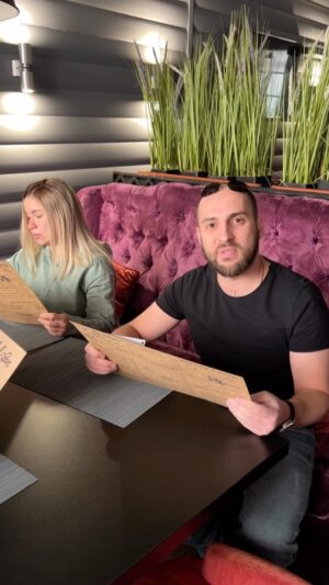 Artem Karokozyan Instagram - Информация для нытиков - ни одна еда при съёмках не пострадала, из заранее помытого ведра все достали, и приготовили! А потом поехали сытые на охоту на амурских тигров! Так что не переживайте за еду 
#Кахаправильноепитание