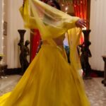 Arti Singh Instagram - 🧡🧡🧡🧡 dil jhoom 🧡🧡🧡🧡 Wearing @suitupwith.zofi