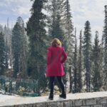 Arti Singh Instagram - Photo dump 🎁 kashmir 30 31st December 2023
