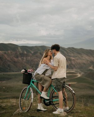 Artur Babich Instagram - 3 years❤️
 
 

📸 @lilyrecollection 
🚲 @celeste_bikes