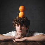 Artur Babich Instagram – апельсины и я🧑🏻‍🦱🍊

📸 @daria.dunich
stylist: @stylist.nazgul
🤵@sahar_fashionist París, France
