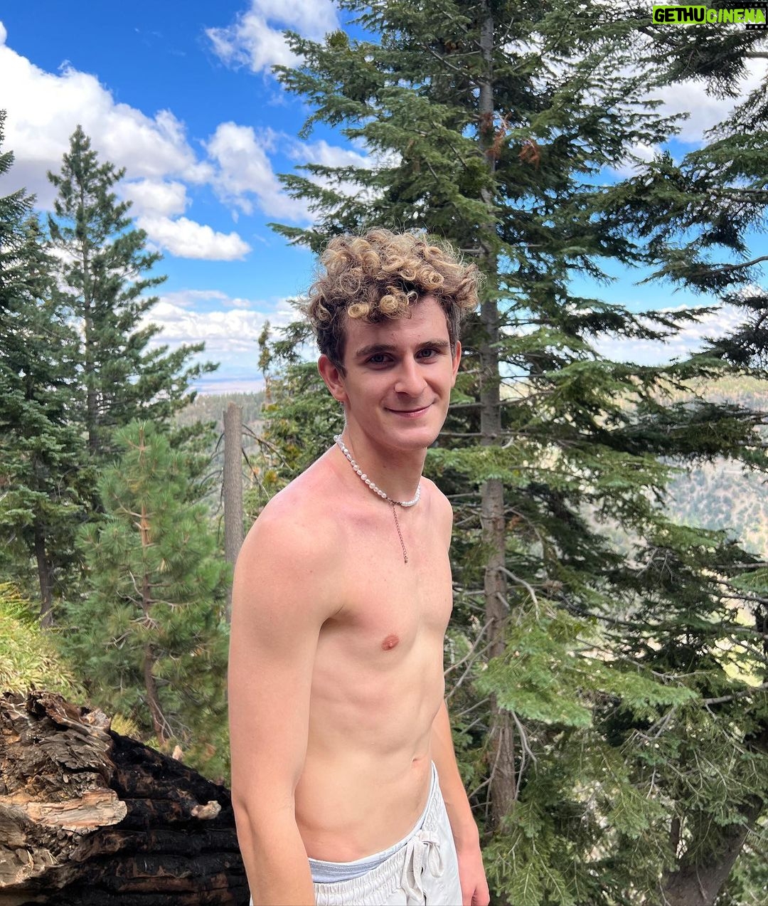 Artur Babich Instagram - 🏔 California, USA