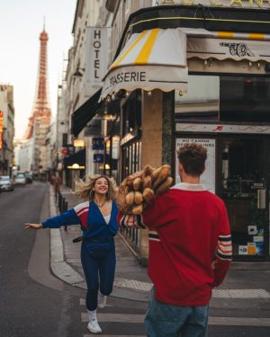 Artur Babich Instagram - Paris ❤️🥐 @ba.bitch_ 

Photo: @oui.photo 

Ждите следующий совместный пост 🤫

#paris #parisphoto