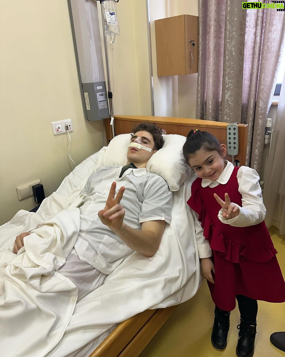 Artur Babich Instagram - с Новым Носом получается, скоро буду потреблять кислорода больше, чем обычно😃 Yerevan, Armenia