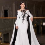 Aseel Hameem Instagram - ليله من اجمل ليالي العمر وسط المحبين والحبايب مبروك يالغاليين افراح ال بقشان الكرام الله يسعدكم ودايما اشاركم افراحكم 🇸🇦💚 #اصيل_هميم #جده Styled by @ziadalsaleh Thanks for the Amazing internationl designer @jeanfarescouture for this beautiful custom made dress Hair @wahg_hairstyle Make up @asmaalahdl_ Diamond @lafijewelry Photo @reemaphoto_ Business managment @ali.hamem Jeddah, Saudi Arabia