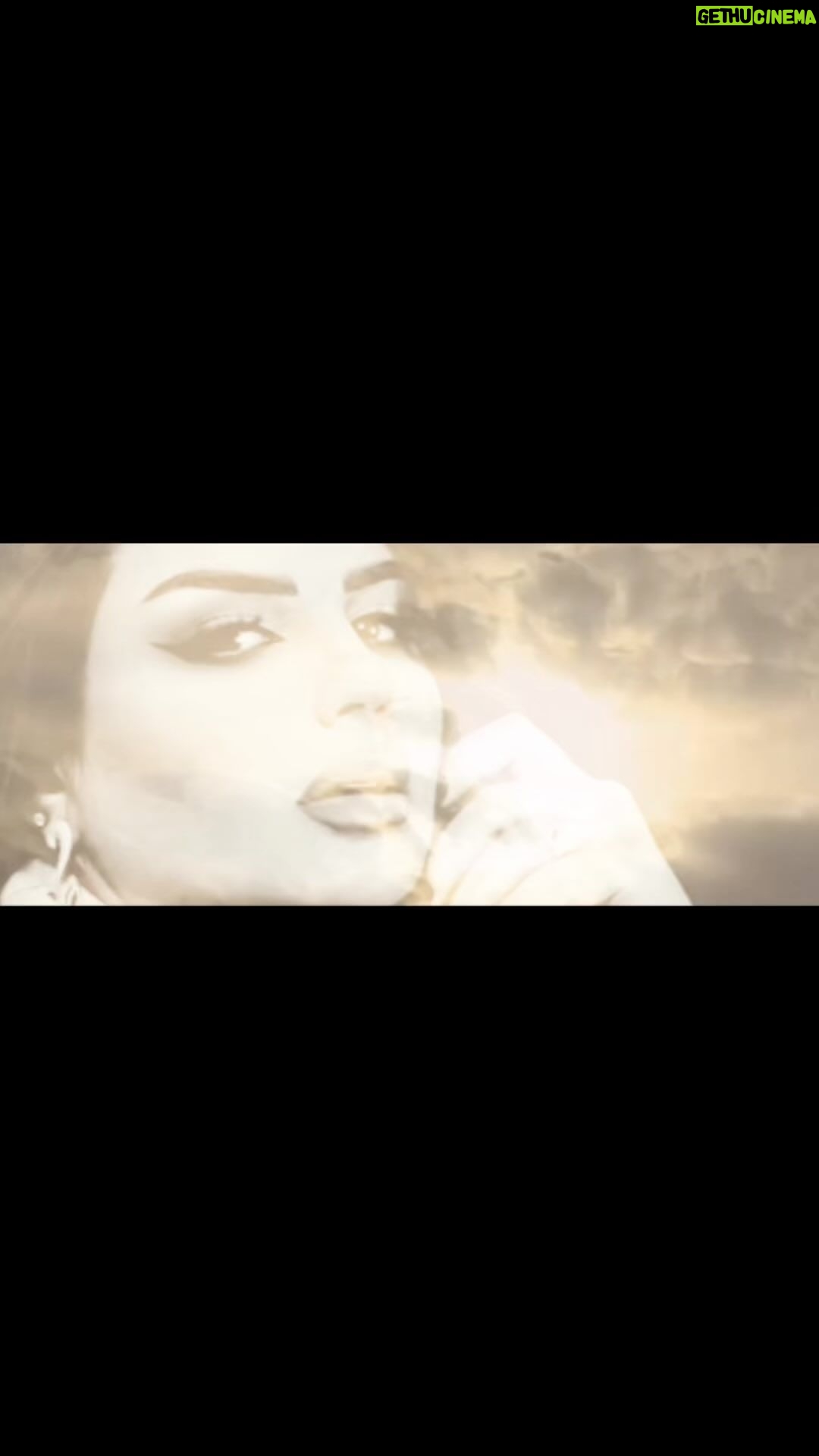 Aseel Hameem Instagram - احلى جمهور واحلى عراق اهديكم اغنيتي الجديدة بمناسبة خليجي 25 واتمنى الفرحة دوم على وجه كل عراقي غناء: أصيل هميم الحان : علي صابر @ali.saber.official كلمات:قصي عيسى @qusayessa_off توزيع مكس ماستر: حسام كامل @hussamkamil أيقاعات :أيهاب الخياط فيديو أرت ومدير المواقع محمد السفير #اصيل_هميم #خليجي_25