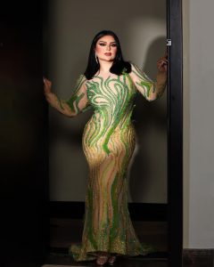 Aseel Hameem Instagram - انتظروني بعد قليل على مسرح سمره في ابها بالمملكه العربيه السعوديه بحفل من تنظيم شركه @4m.events شكرا لفريق عملي اللي اهتم ب اطلاله اليوم : Stylist @ziadalsaleh Dress @perla.ksa Make up @samar_alawwdhi Lenses @aderralenses Diamond @lafijewelry Photo @reemaphoto_ @fooz_hairstyle_abha My managment @ali.hamem #اصيل_هميم #ابها #حفلات_عسير Abha, Saudi Arabia