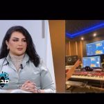 Aseel Hameem Instagram - كل الشكر والامتنان لكل شاعر وكل ملحن ظهر بالبرنامج او ذكر اسمه او لم يذكر انا فخوره بالكل.. وطبعا شكر كبير للاستاذ #مصطفى_الاغا المحاور اللطيف اللي يعرف يخلي الضيف مرتاح واقوله يابوكرم مر الوقت بسرعه.. تحياتي #صيل_هميم @sadaelmalaeb @mustafa_agha1 @mbc1 @mbciraqtv @fashioniconkw @ziadalsaleh