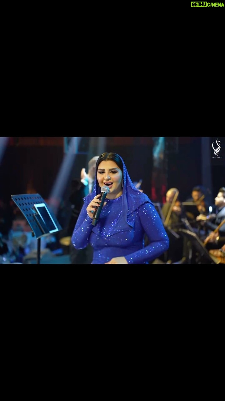 Aseel Hameem Instagram - أحلى جمهور في مصر أم الدنيا غمرتوني بسعادة كبيره وسعيدة في دخولي معاكم السنة الجديدة✨ 2024 @karoom1435 #انستغرام #مصر #اصيل_هميم كل الشكر والتقدير لشركه @globalgalashow على حسن الاستقبال وتنظيم الحفل الاكثر من راقي ورائع اتمنالكم التوفيق 💙