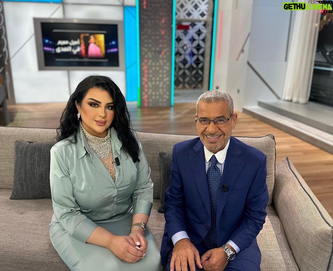 Aseel Hameem Instagram - كل الشكر والامتنان لكل شاعر وكل ملحن ظهر بالبرنامج او ذكر اسمه او لم يذكر انا فخوره بالكل.. وطبعا شكر كبير للاستاذ #مصطفى_الاغا المحاور اللطيف اللي يعرف يخلي الضيف مرتاح واقوله يابوكرم مر الوقت بسرعه.. تحياتي #صيل_هميم @sadaelmalaeb @mustafa_agha1 @mbc1 @mbciraqtv @fashioniconkw @ziadalsaleh