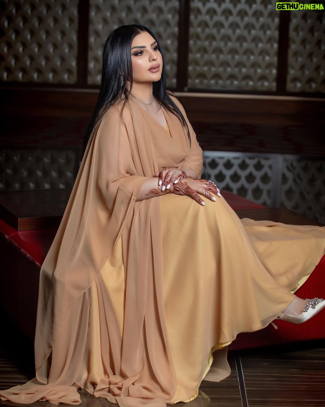 Aseel Hameem Instagram - شكرا روتانا خليجيه على الحوار الممتع من برنامج سوالف رمضان . Thanks to my Glam team 🫶🏽 Styled by @ziadalsaleh Outfit @manel.fashion Make up @furatabaalkhail Hair @ghadah_hairstyle Photo @manartamim Special thanks @lazurde 💎 #اصيل_هميم #روتانا_خليجية #رمضان_كريم #السعودية الرياض المملكه العربيه السعوديه