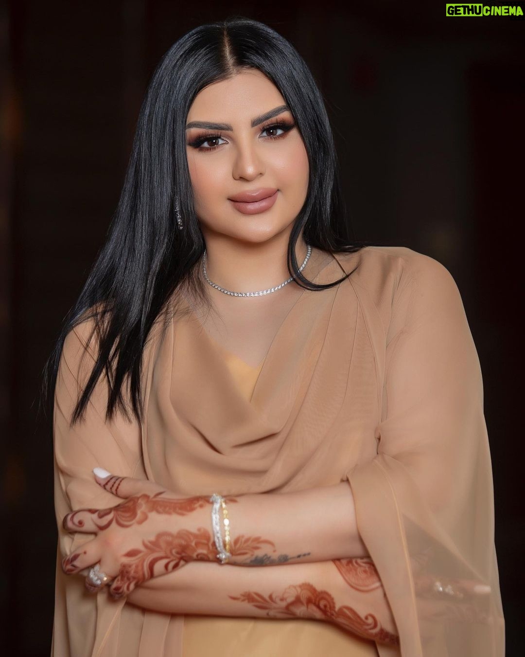 Aseel Hameem Instagram - شكرا روتانا خليجيه على الحوار الممتع من برنامج سوالف رمضان . Thanks to my Glam team 🫶🏽 Styled by @ziadalsaleh Outfit @manel.fashion Make up @furatabaalkhail Hair @ghadah_hairstyle Photo @manartamim Special thanks @lazurde 💎 #اصيل_هميم #روتانا_خليجية #رمضان_كريم #السعودية الرياض المملكه العربيه السعوديه