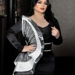 Aseel Hameem Instagram - حفل تكريم فخم استقبال اكثر من راقي جزيل الشكر هيئه الترفيه وكل الحب والتقدير الى معالي المستشار تركي ال شيخ على اهتمامه باالحركه الفنيه الثقافيه شكرا جمهور السعوديه الحبيب 🇸🇦💚 @turkialalshik كل الحب الى تعبو في كل تفاصيل اطلالتي لتكريم #joyawards2023 ✨ #اصيل_هميم Thanks for the Amazing international designer @robertabinader for this Amazing custom made dress 👗💫 Styled by @ziadalsaleh Make up @fouz_alzabidi Hair @aminahair Photo @reemaphoto_ 💎 ‏💎 @damasjewellery الرياض المملكه العربيه السعوديه