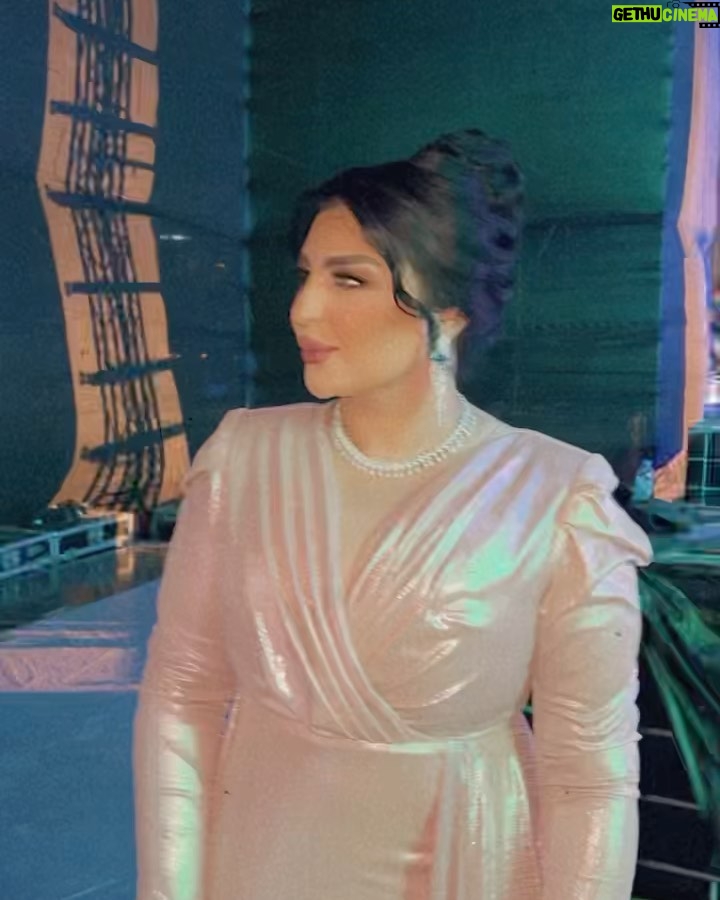 Aseel Hameem Instagram - كل الشكر دوله الامارات الحبيبه ان اكون من ضمن احتفالات مهرجان ام الامارات في اماره ابوظبي شكرا جمهوري على حضوركم مستمره بالعطاء الفني لان حبكم اكبر داعم وحفلات كبيره قادمه اشوفكم دايما على حب وخير 🤍… شكرا لكل من اهتم ب اطلالتي @maissa_hasoun @waeed_abomogdeb @amgadaladab
