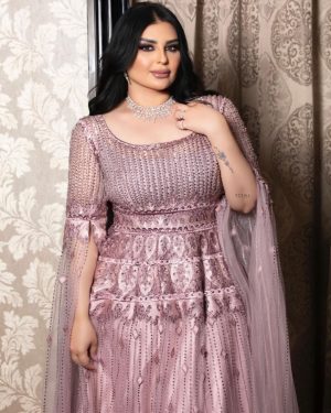 Aseel Hameem Instagram - فريق النجاحات كل اللي اهتمو بااطلالتي لحفل موسم الرياض #

Stylist my friend @ziadalsaleh 
Dress @perla.Vip 

Photo @reemaphoto_ 
Jewellery @damasjewellery 💎

Make up @ariam_center_ 
Hair @aminahair 
Extension hair @halawahbeauty 

الاخ والصديق الغالي زياد كل الشكر على مجهودك تستاهل دايما النجاح @ziadalsaleh

#موسم_الرياض