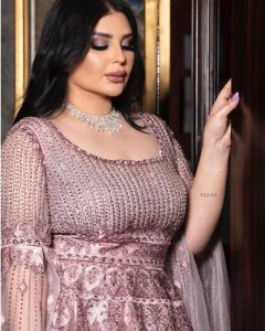 Aseel Hameem Instagram - فريق النجاحات كل اللي اهتمو بااطلالتي لحفل موسم الرياض # Stylist my friend @ziadalsaleh Dress @perla.Vip Photo @reemaphoto_ Jewellery @damasjewellery 💎 Make up @ariam_center_ Hair @aminahair Extension hair @halawahbeauty الاخ والصديق الغالي زياد كل الشكر على مجهودك تستاهل دايما النجاح @ziadalsaleh #موسم_الرياض