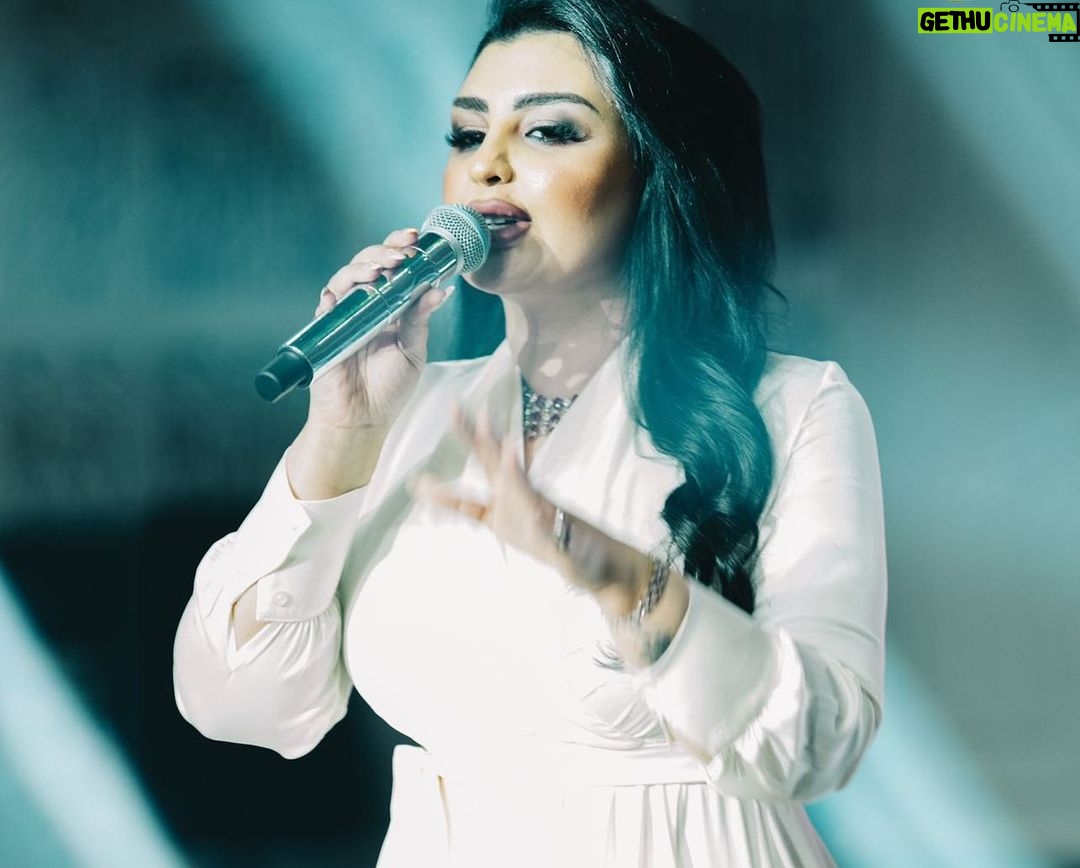 Aseel Hameem Instagram - والعيد صار عيدين بشوفه اهلنا في اربيل الحبيبه ليله صعب انساها ليله كلها محبه واجواء حلوه حسيت بيها بين اهلي وناسي كل التقدير للاخوان @events.in.iraq على التنظيم الراقي والحفل الاكثر من رائع شكرا على جهودكم وحسن الاستقبال والضيافه 🤍 الصور بعدسه المبدع @jalal_ibrahim_photography