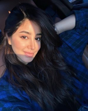 Aseel Omran Instagram - اللَّهُم قرب كل ما تَراه خَيراً لنا💕
صباحكم خير وراحة بال☀️