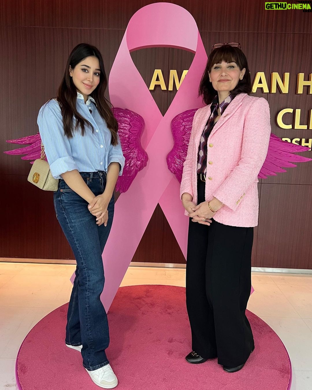 Aseel Omran Instagram - اكتوبر الشهر العالمي للتوعية حول سرطان الثدي 💗 ومهم كثير نعرف ان نسبة الشفاء من سرطان الثدي عاليه في حال الكشف المبكر عشان كذا الفحص الدوري لكل الأعمار مهم جداً 💪🏼