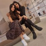 Aseel Omran Instagram - من كل قلبي أتمنالك السعادة والصحة وراحة البال ♥️ وادعي ربي دايماً يلم الناس الطيبة حولك ويحميك شر من نوالك الشينه 🙏🏼 أحبك كثير وربي مايحرمني طيبتك وحنيتك يا أجمل اخت👩‍❤️‍👩 كل عام وانتِ بألف خير 🎂🎉