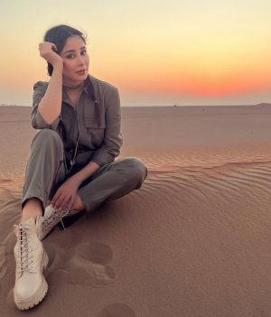 Aseel Omran Instagram - ماكانت اللحظة جدية😒…بس الملامح طلعت جد😅