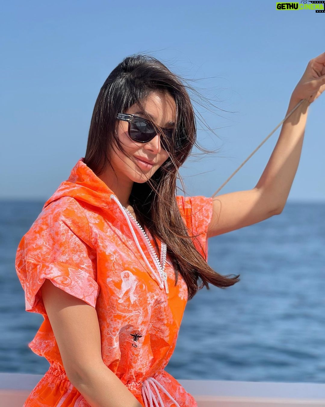 Aseel Omran Instagram - ๐ Taormina ๐งก #diorhautejoaillerie