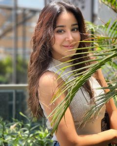 Aseel Omran Instagram - نهاية اسبوع سعيدة للجميع يارب😊