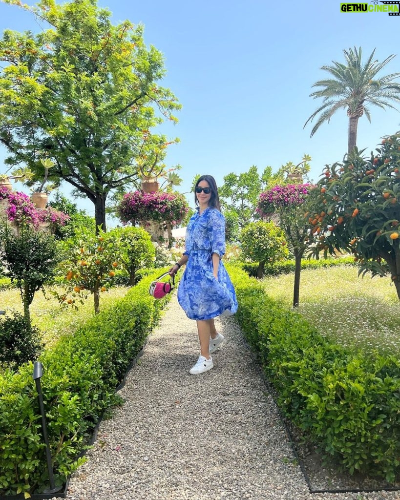 Aseel Omran Instagram - يوم جميل مع @dior في 🇮🇹☀️ #diorhautejoaillerie Taormina