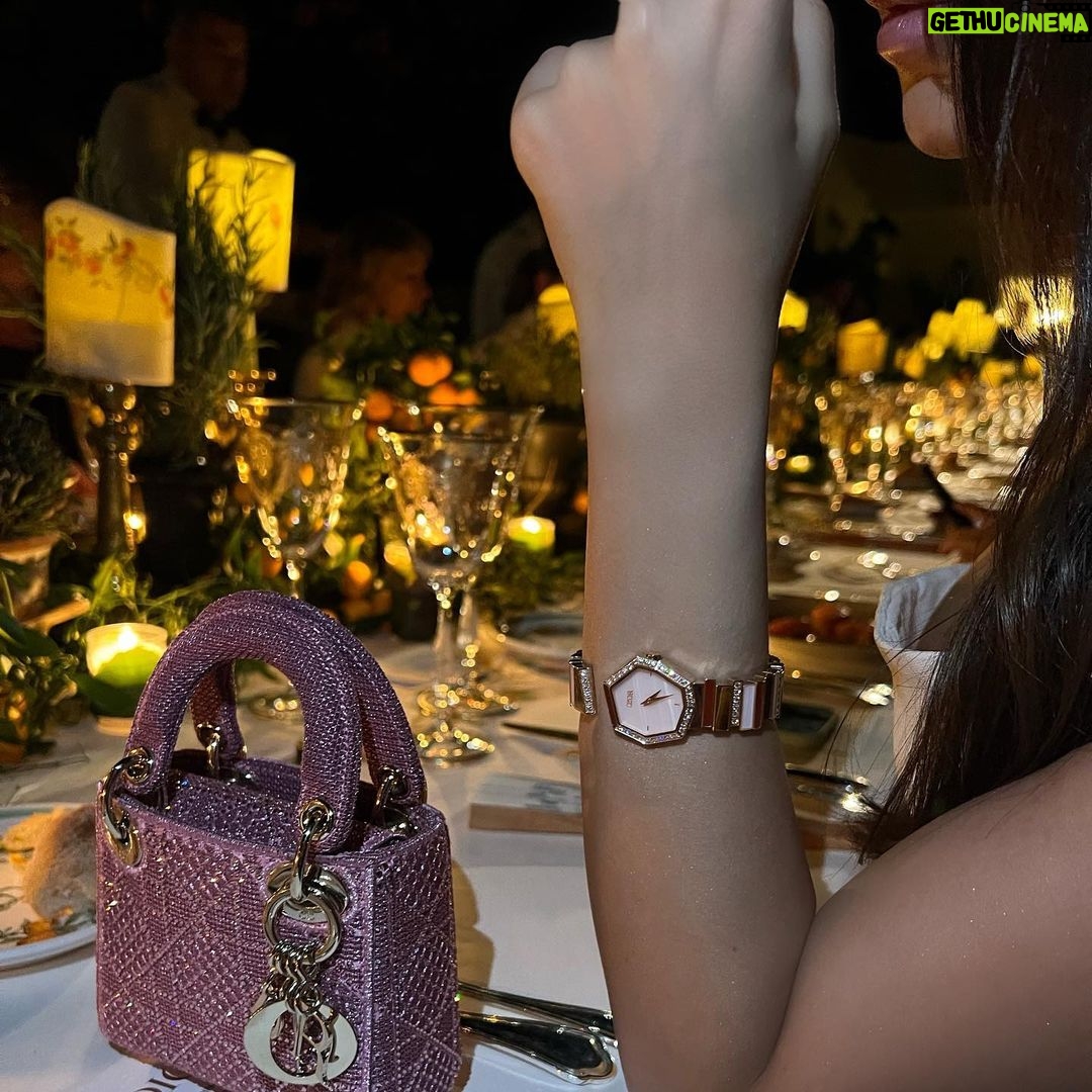 Aseel Omran Instagram - من حفل إطلاق مجموعة المجوهرات الراقية الجديدة من ديور في جنوب ايطاليا 💎 #diorhautejoaillerie Taormina