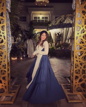 Aseel Omran Instagram - دايم اللَّمة عندك لولو غير 🌙أحلى سحور الله يديمها ♥️أحبك @lojain_omran
