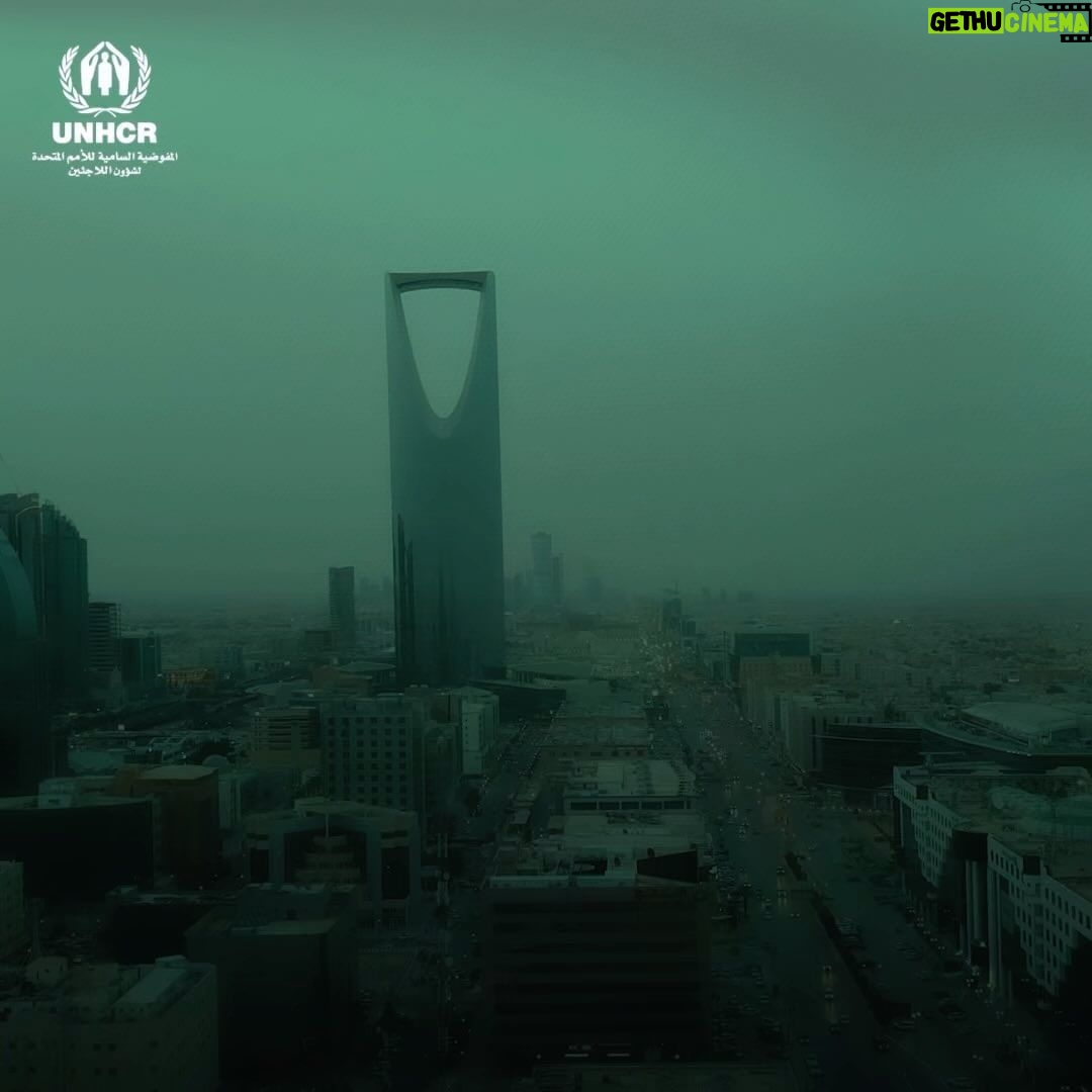 Aseel Omran Instagram - يوم 23 سبتمبر ، اليوم الوطني السعودي، هو يوم عزيز جداً على قلبي وعلى قلب كل سعودي 💚 وفي هذه المناسبة، حابة أوجه رسالة شكر وعرفان من القلب لبلدي، المملكة العربية السعودية اللي كانت دائماً مصدر إلهام لي، خاصة في مجال العمل الإنساني. ممتنة جداً لانضمامي في عام 2023 كأول سفيرة سعودية للنوايا الحسنة لمفوضية اللاجئين، لرفع الوعي بقضية اللاجئين والنازحين داخليَاً، ومساعدتهم حتى يعيدوا بناء حياتهم. شكراً بلدي لتمكيني وإلهامي كل عام والمملكة العربية السعودية بخير وأمن وأمان وازدهار #نحلم_ونحقق #اليوم_الوطني_السعودي93 #مع_اللاجئين 💚🇸🇦💚