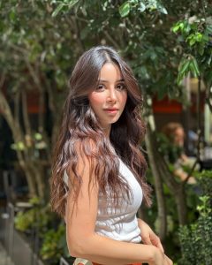 Aseel Omran Instagram - كما أنت….فلتَكُن Paris, France