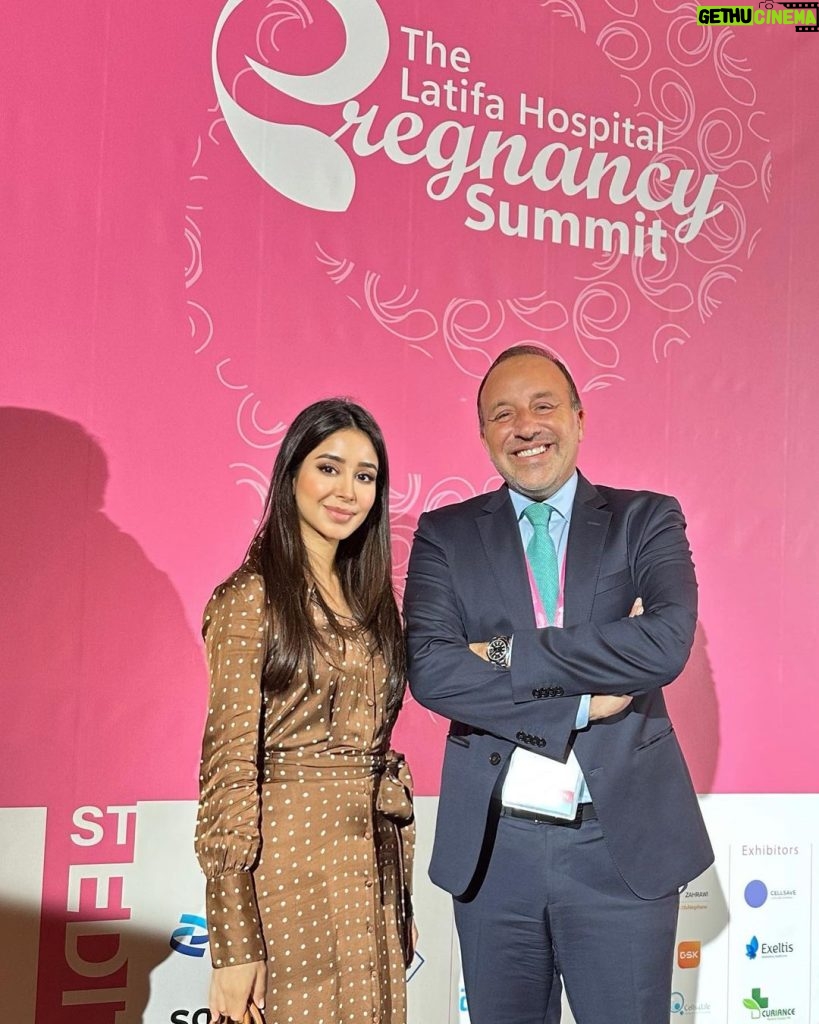 Aseel Omran Instagram - Thank you so much @drfadimirza for inviting me to the 1st edition of the Latifa hospital pregnancy summit 🤍