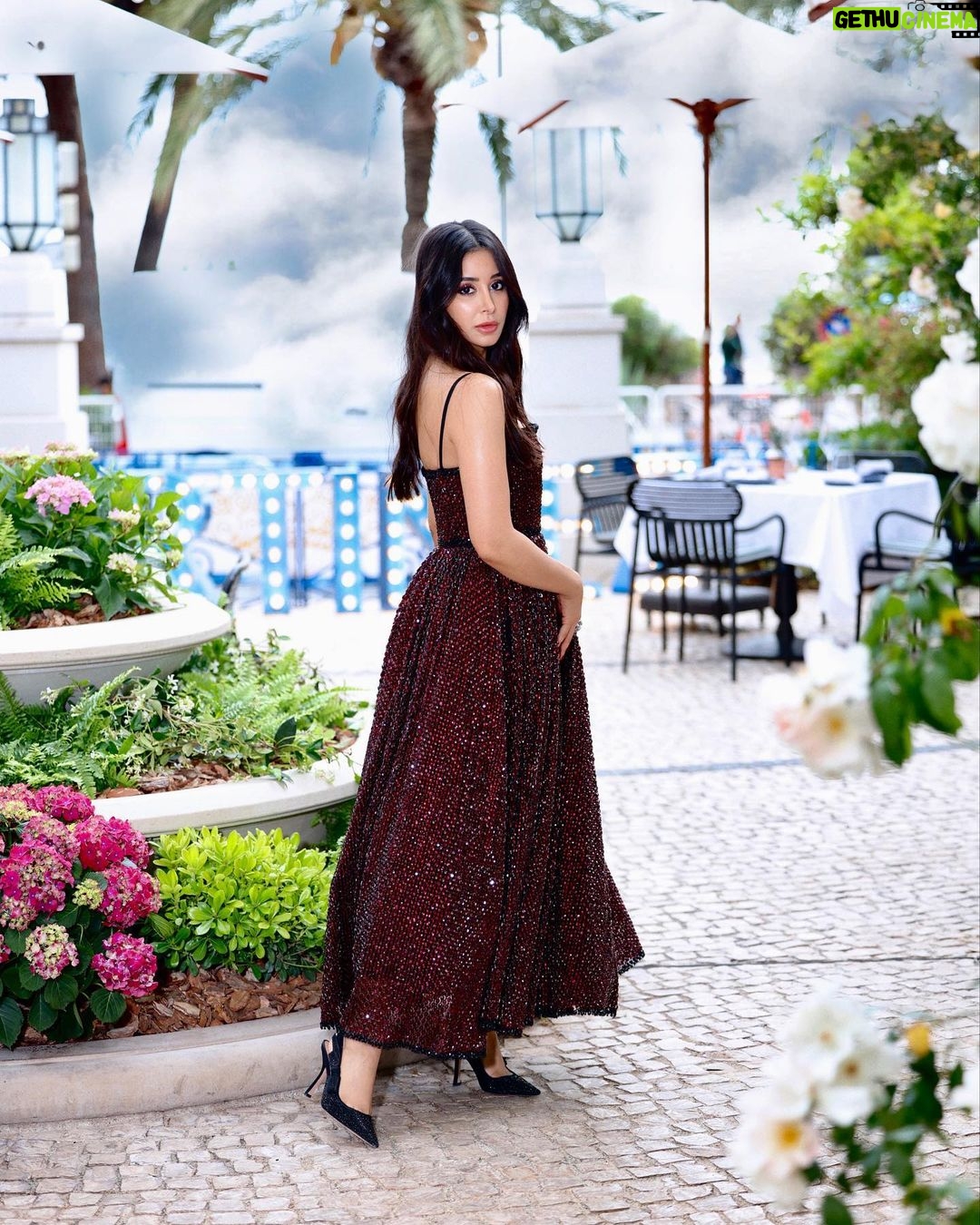 Aseel Omran Instagram - ✨ It’s red carpet time Cannes, France