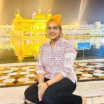 Aseema Panda Instagram - On the last day of our trip we made it to the Golden temple and completely blown away with its aura. Such peaceful atmosphere and beautiful rendition of Shabad kirtan, just winded our soul with spiritual sensations. Such a beautiful and moving experience. 🙏