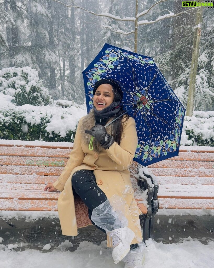 Aseema Panda Instagram - Snow snow snow and snow ⛄❄🥶