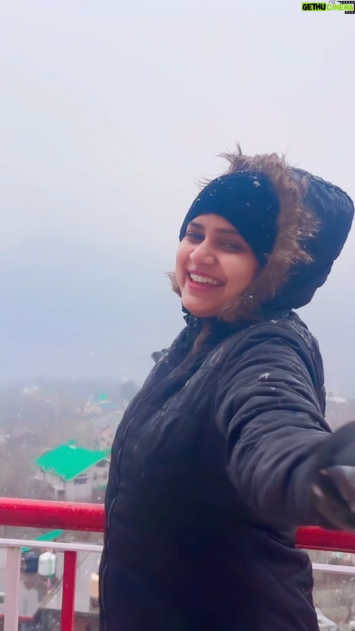 Aseema Panda Instagram - Pardon it’s Jhipi jhipi Baraf re … ⛄️❄️🌨️