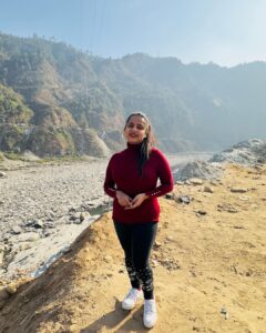 Aseema Panda Instagram - Amazed to see the beauty of Beas river and Pandoh Dam. 💖 Pandoh Dam Kullu Road Himachal Pradesh