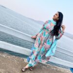 Aseema Panda Instagram – A touch of Floral magic to brighten up my day … 🌸🌸🌸
Wearing this beautiful floral printed Nyra Cut Chiffon dress from @_twinkle_boutique_ 🌸🫶🌸