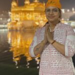 Aseema Panda Instagram - ‘वाहे गुरु का खालसा वाहे गुरु की फतेह’ 🙏 #waheguru_ji_ka_khalsa_waheguru_ji_ki_fateh_jio #waheguru #goldentemple #goldentempleamritsar #amritsar