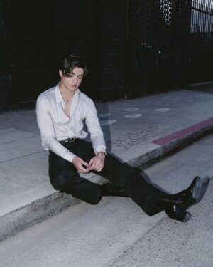 Asher Angel Instagram - @FlauntMagazine
Photographed by @SirDavidSimon
Styled by @GorgeVillalpando featuring @GShock_US, @Prada, and @VespaLosAngeles
Written by #JasmineRodriguez
Groomer: @NathanielDezan
Flaunt Film: @LivingWithFreckles
#FlauntMagazine #TheTempestIssue