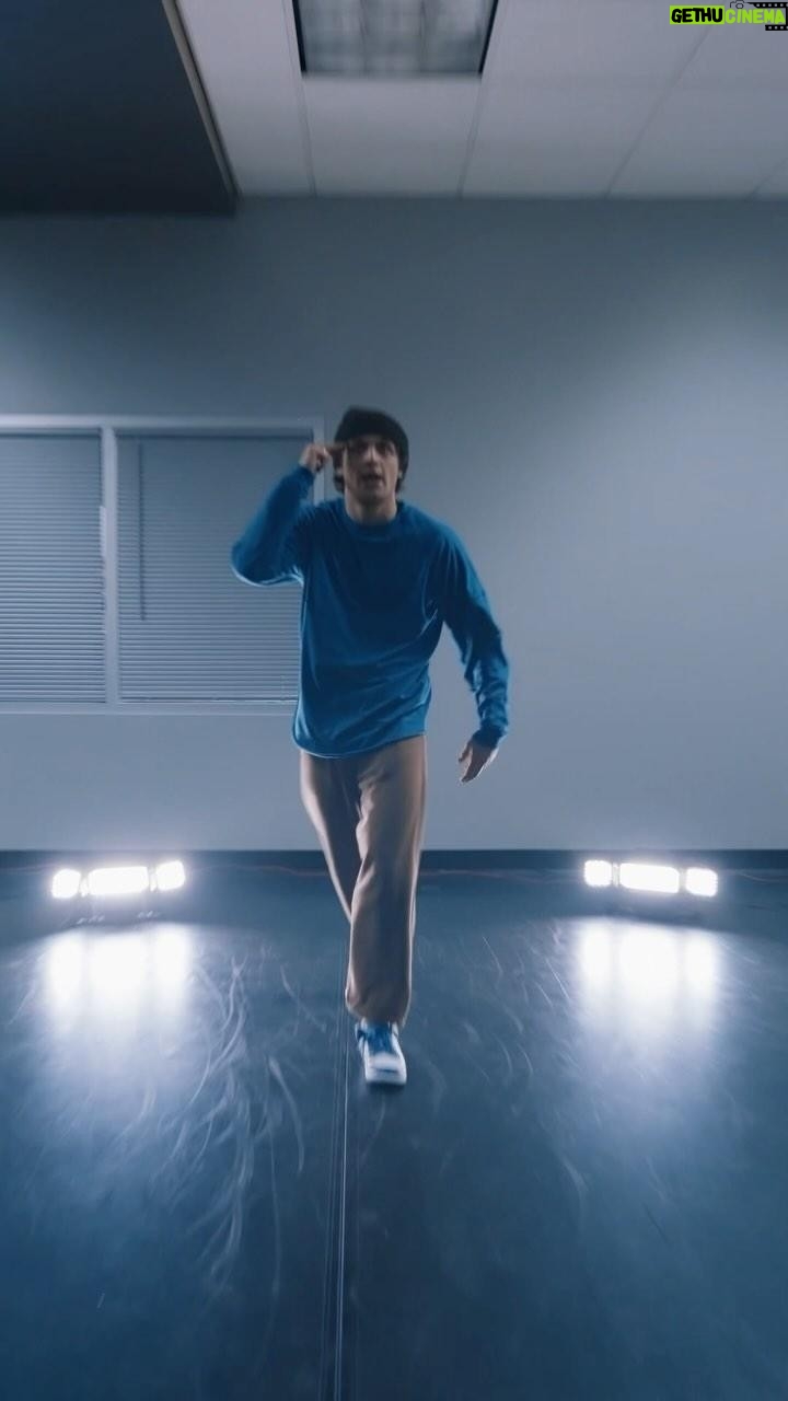 Asher Angel Instagram - #FliptheSwitch dance challenge! Let me see yours 👀