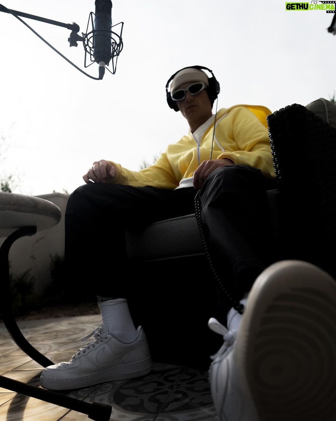 Asher Angel Instagram - records on the roof 👟
