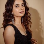 Ashika Ranganath Instagram - Na Saami Ranga pre- release ♥️🔥 Styling @manogna_gollapudi Outfit @kaastaanbydivaajain Jewellry @pandoras_art_jewellery Make up @beautyby_chaitanyareddy Hair @paramesh_hairstylist Asst @sunandini_vijjagiri @pravalikamuningani Shot by @puchi.photography Managed & handled @aleen_aladnak @theblinders.in