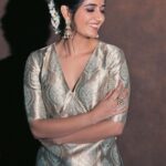 Ashika Ranganath Instagram - Naa Sami ranga promotions ♥️ Outfit @raw_mango Jewellery @amrapalijewels Stylist @poorvjainn Asst @neharathi_ Make up @beautyby_chaitanyareddy Hair @paramesh_hairstylist Shot by @manish_linga_photography @tedduuuuuuuuuuu @bykamal_ #nasaamirangaonjan14th