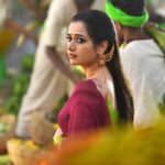 Ashika Ranganath Instagram - Feeling overwhelmed and loved! 🙏 Grateful for the incredible response to Varaalu on Disney hotstar ♥️ Messages pouring in from all over, and it’s all thanks to the amazing team and fans who believed in me! Lots & lots of loveeee #naasaamiranga